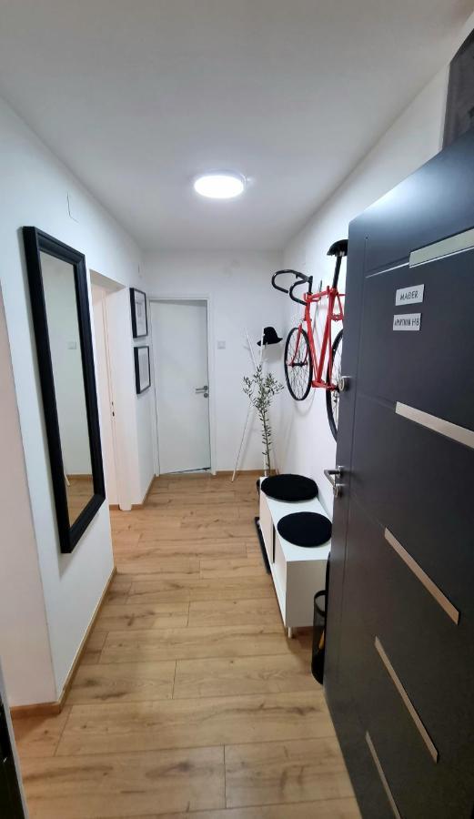Apartman H8 别洛瓦尔 外观 照片